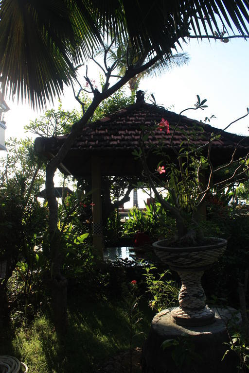 Cleopatra Beach Bungalows Hotell Lovina Eksteriør bilde