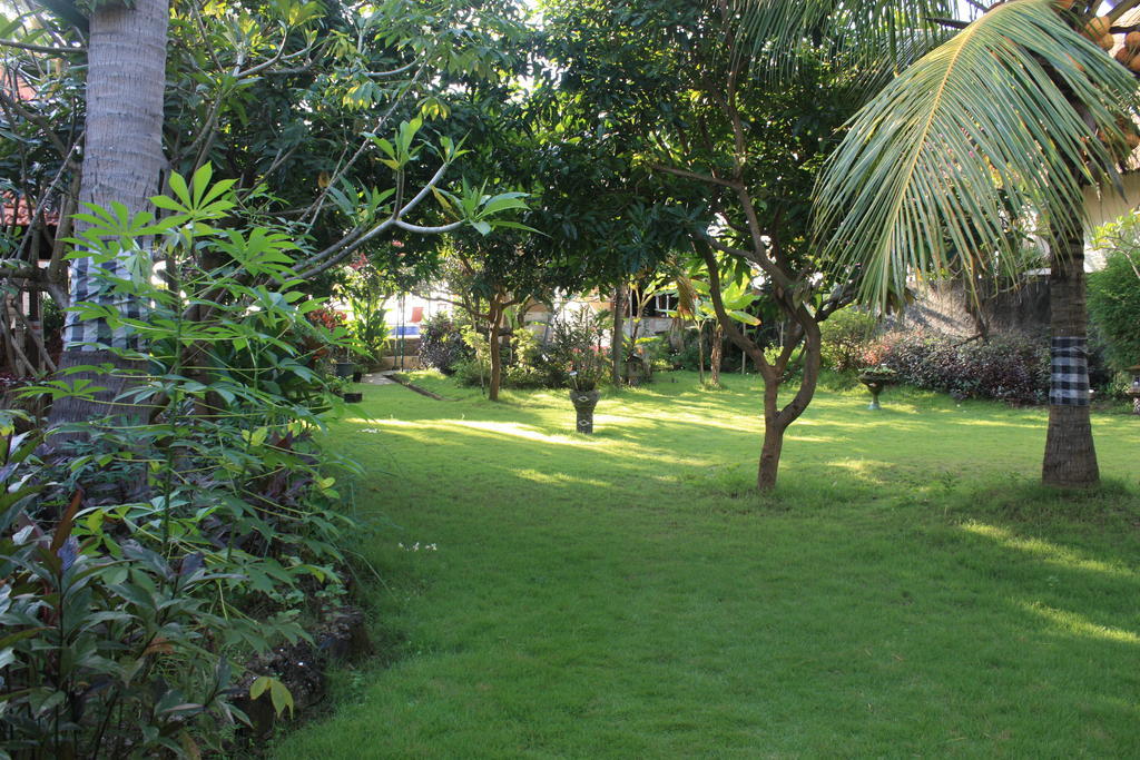 Cleopatra Beach Bungalows Hotell Lovina Eksteriør bilde