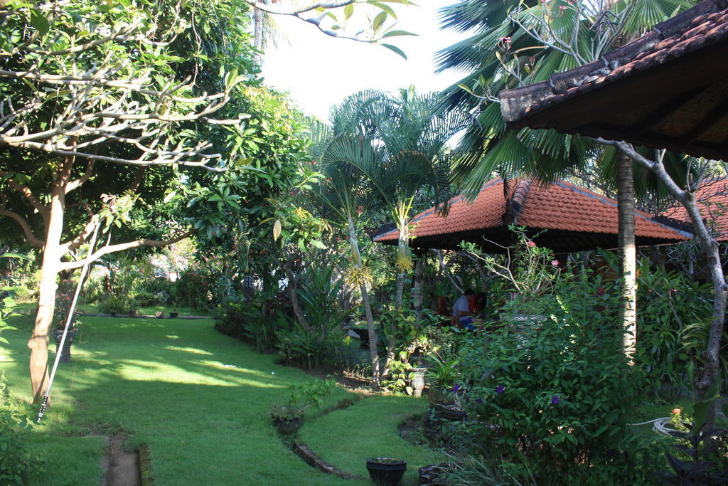 Cleopatra Beach Bungalows Hotell Lovina Eksteriør bilde